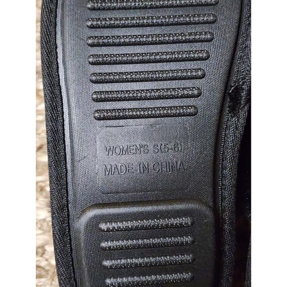 FOCO NFL Cleveland Browns Sequins Women's Slippers - Size S (5-6) - Black New! - Picture 6 of 6